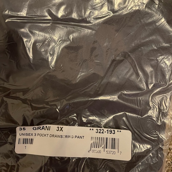 NWT UA scrub pants - Picture 2 of 3